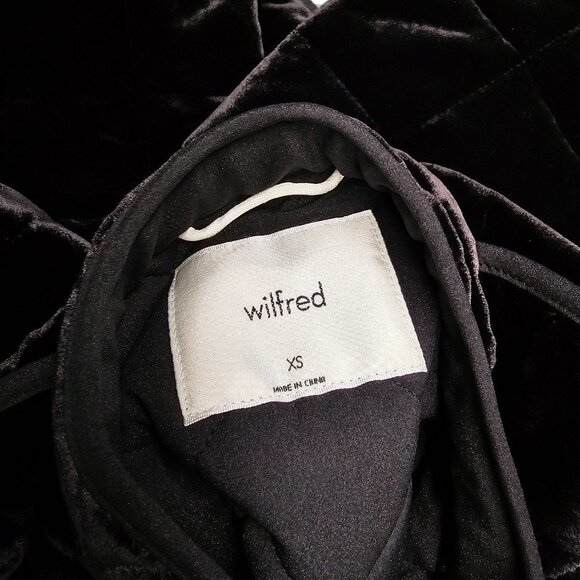 Aritzia Black Quilted Bomber Jacket - Picture 4 of 8